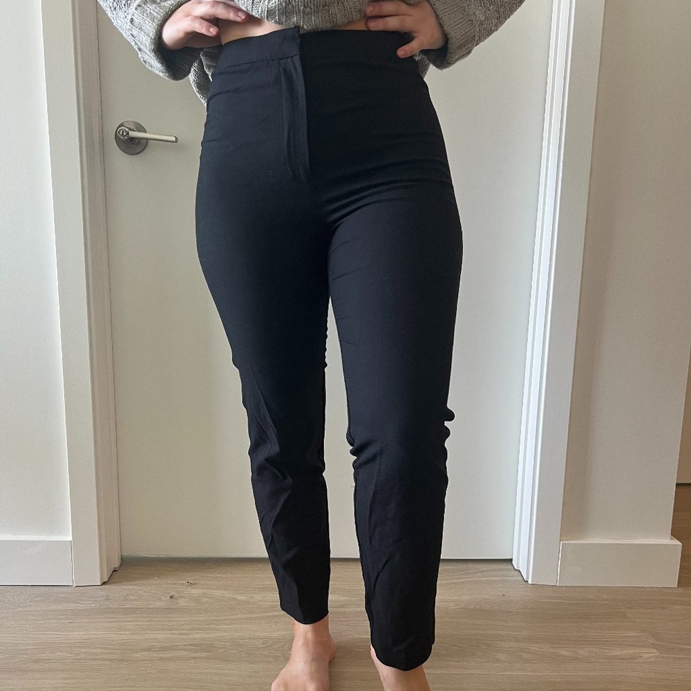 Aritzia High Wasited Black Straight Pants, Size 6